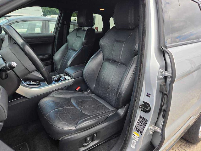 Foto peter aandacht land rover range rover evoque 2.0 td4 hse dynamic; ps-032-x - afbeelding 25 van  27