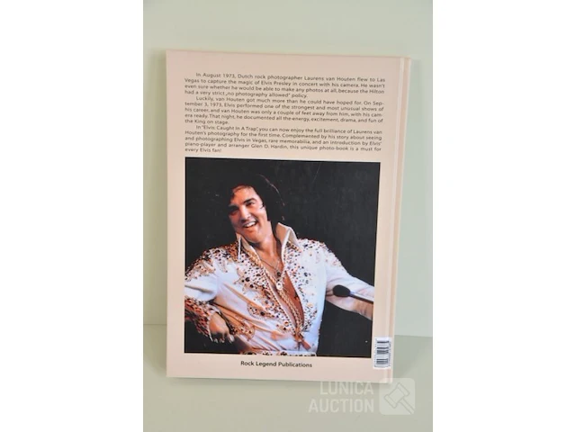 Fotoboek: "caught in a trap" - afbeelding 8 van  9