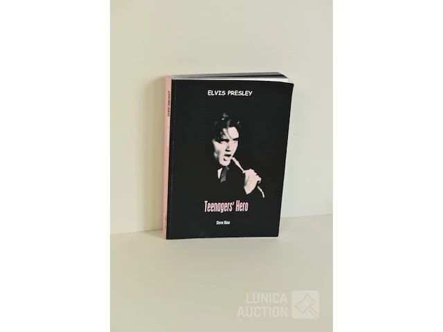 Fotoboek: "teenagers hero" - afbeelding 1 van  8