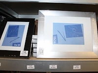Fotolijsten in diverse maten en uitvoeringen waaronder 19 stuks 40 x 50 cm, 12 stuks 20 x 20 cm en 9 stuks ... - afbeelding 2 van  3