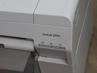 Fotoprinter epson surelab d700 voor afdrukken van 10 x 8 cm tot 21 x 100 cm. - afbeelding 2 van  3