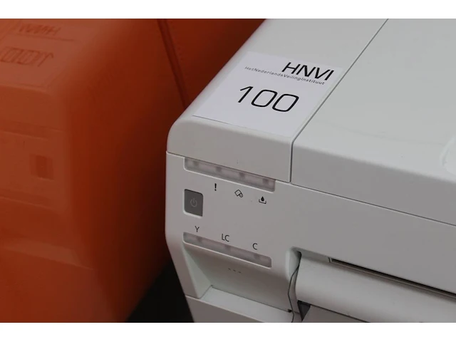 Fotoprinter epson surelab d700 voor afdrukken van 10 x 8 cm tot 21 x 100 cm. - afbeelding 3 van  3