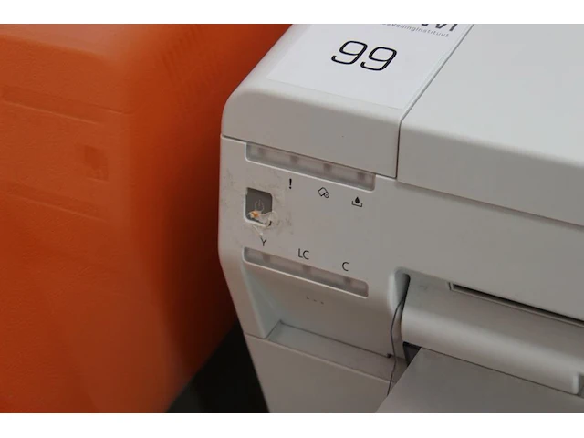 Fotoprinter epson surelab d700 voor afdrukken van 10 x 8 cm tot 21 x 100 cm. - afbeelding 3 van  3