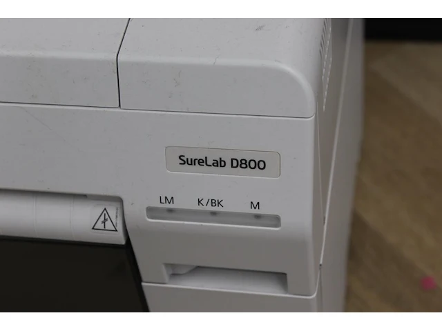 Fotoprinter epson surelab d800 voor afdrukken van 10 x 8 cm tot 21 x 100 cm. - afbeelding 2 van  3