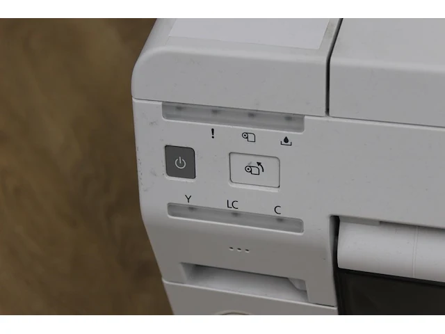 Fotoprinter epson surelab d800 voor afdrukken van 10 x 8 cm tot 21 x 100 cm. - afbeelding 3 van  3