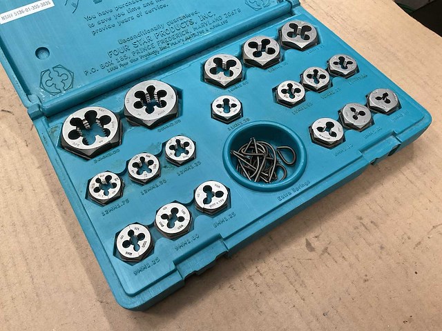 Four star metric s1991m thread chaser repair kit - afbeelding 1 van  4