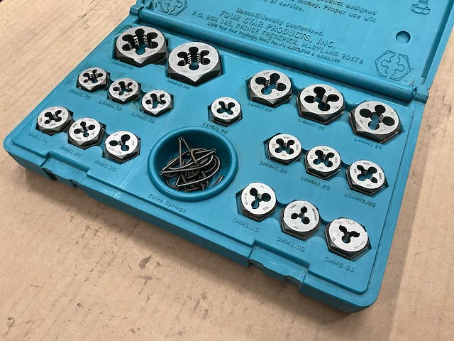 Four star metric s1991m thread chaser repair kit - afbeelding 3 van  4