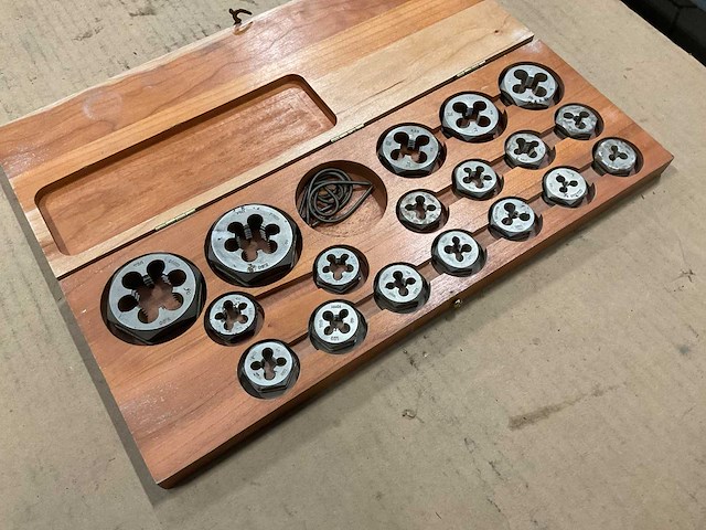 Four star thread repair kit - afbeelding 1 van  5