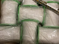 Fournituren rollen dun elastiek schijven knopen enz. - 2 dozen - afbeelding 4 van  4