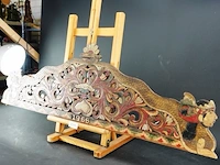 Fraai polychroom oosters snijwerk - afbeelding 2 van  5