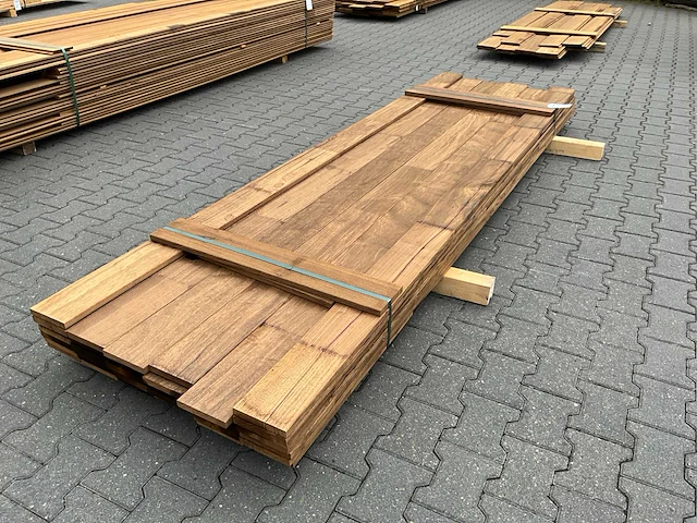 Frake geschaafde plank (3050x140x18mm) (38x) - afbeelding 1 van  4