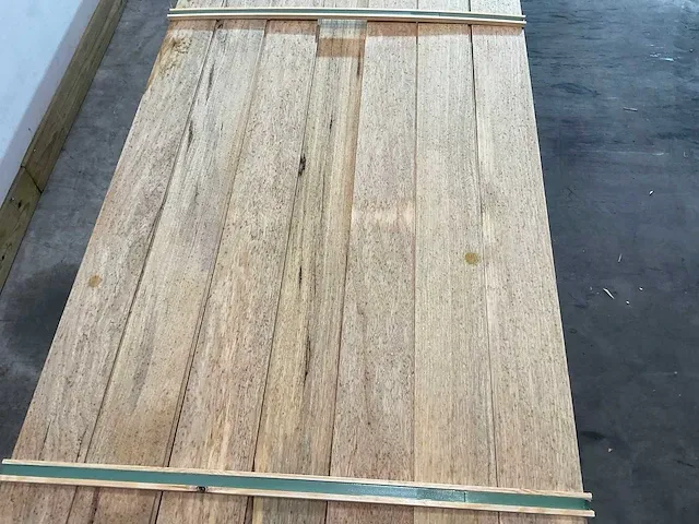 Fraké plank met mes en groef 390x14.7x2 cm (33x) - afbeelding 2 van  6