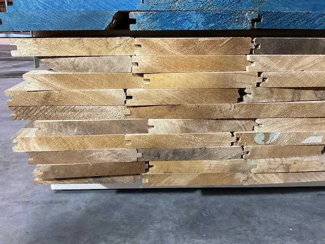 Fraké plank met mes en groef 390x14.7x2 cm (33x) - afbeelding 4 van  6