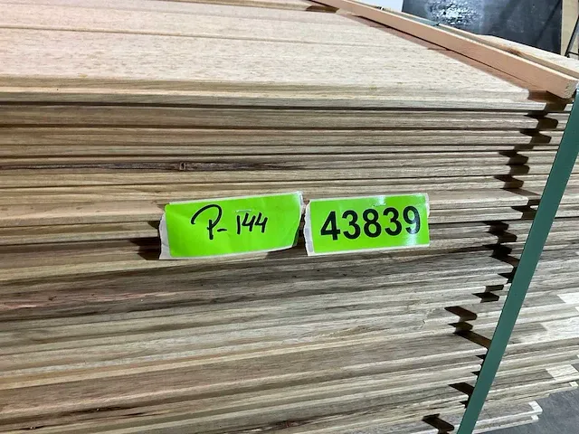 Fraké plank met mes en groef 390x14.7x2 cm (33x) - afbeelding 6 van  6