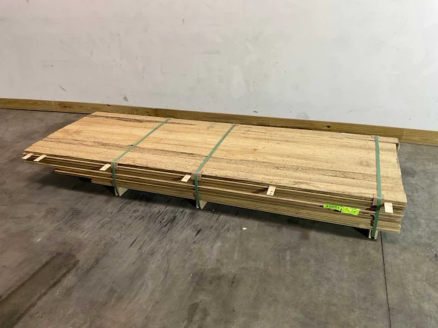 Fraké plank met mes en groef partij 210-270x9.7x2 cm - afbeelding 1 van  7