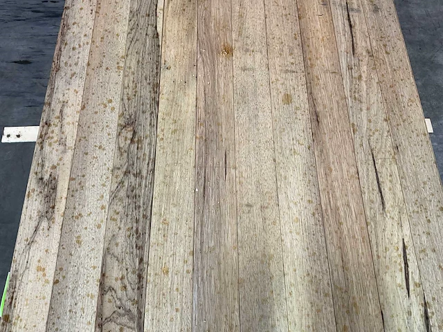Fraké plank met mes en groef partij 210-270x9.7x2 cm - afbeelding 4 van  7