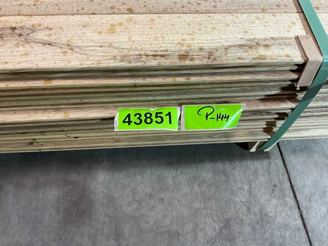 Fraké plank met mes en groef partij 210-270x9.7x2 cm - afbeelding 7 van  7