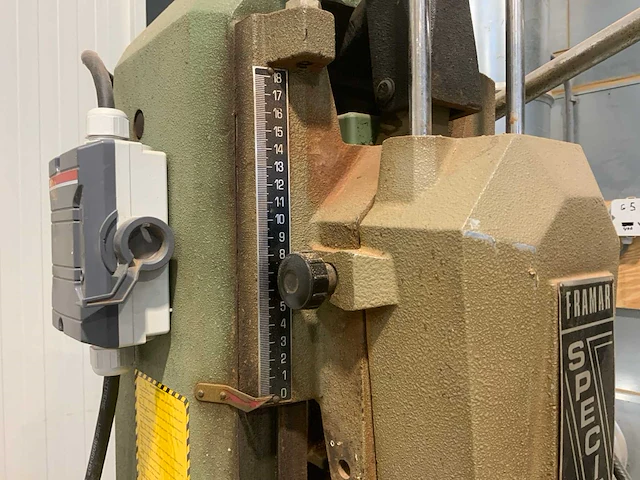 Framar special kettingfreesmachine - afbeelding 8 van  9