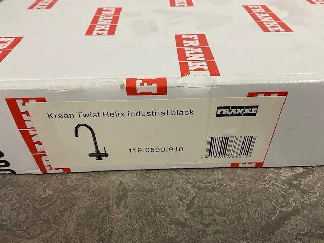 Franke - helix twist industrial black - 3-in-1 kokend water kraan - afbeelding 2 van  10