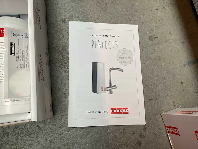 Franke helix 3 in 1 touch industriële zwarte kraan - afbeelding 12 van  12