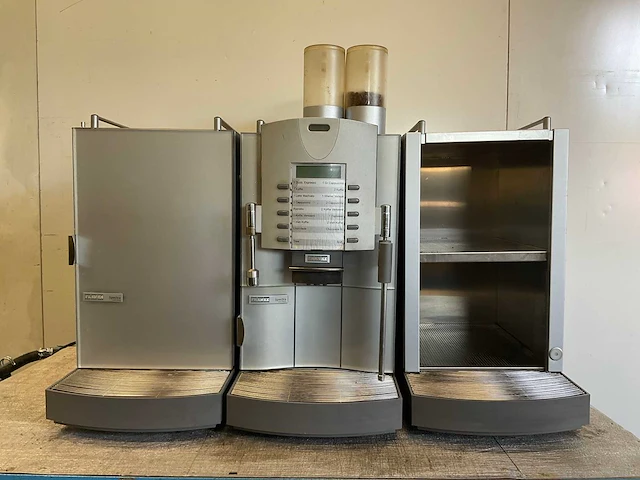 Franke spectra s koffiemachine + melkkoeler + kopjeswarmer - afbeelding 12 van  16