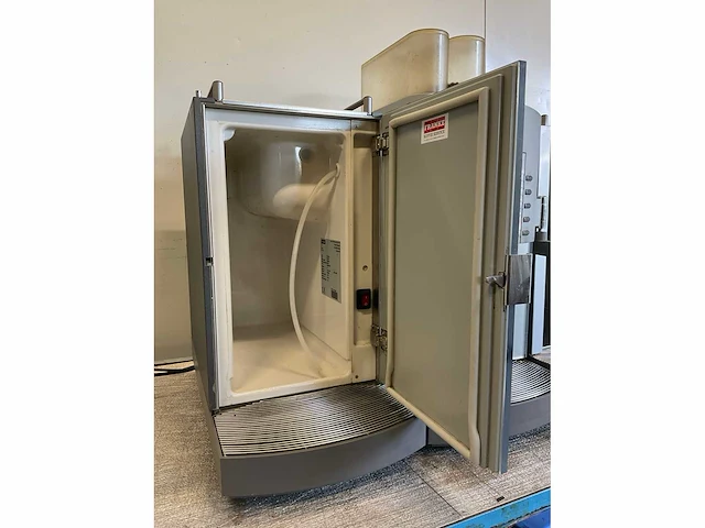 Franke spectra s koffiemachine + melkkoeler + kopjeswarmer - afbeelding 6 van  16