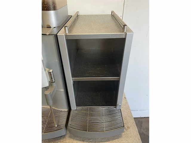 Franke spectra s koffiemachine + melkkoeler + kopjeswarmer - afbeelding 9 van  16