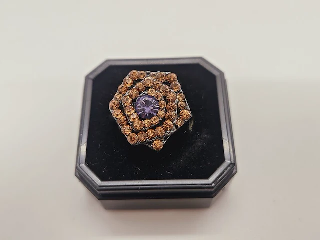 Franse ring met swarovski stenen - afbeelding 1 van  5