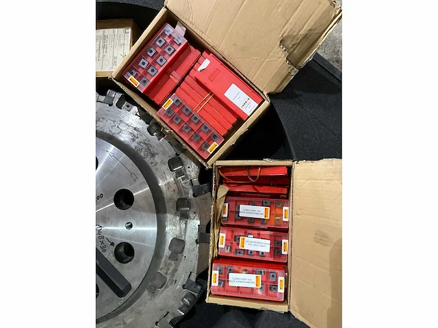 Freesblad rondnaadfrees geldop 700mm widia beitelplaatjes - afbeelding 3 van  5