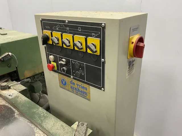 Freesmachine - afbeelding 7 van  13