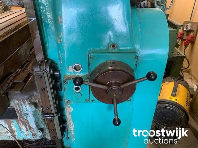 Freesmachine - afbeelding 9 van  12