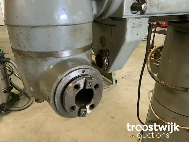 Freesmachine - afbeelding 7 van  23