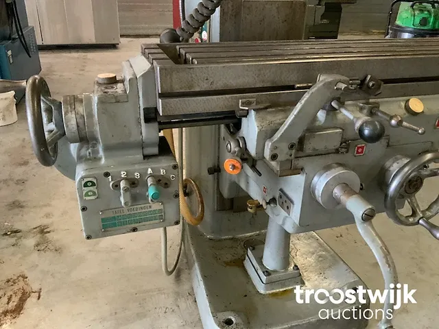 Freesmachine - afbeelding 20 van  23