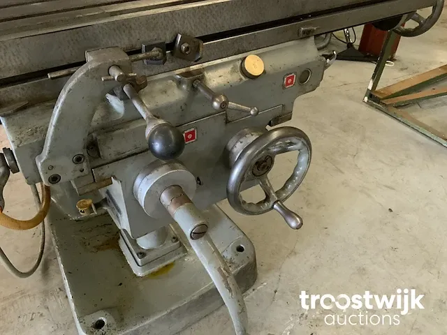 Freesmachine - afbeelding 21 van  23