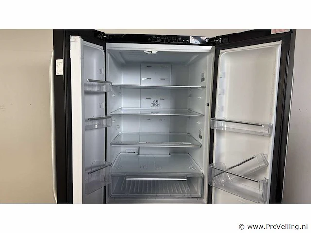 Freestanding fridge freezer hotpoint ffu4d k - afbeelding 5 van  6