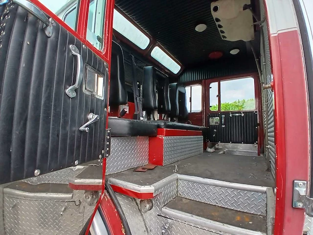 Freightliner - brandweerwagen - afbeelding 8 van  10