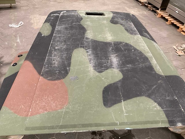 Freightliner vrachtwagen motorkap - afbeelding 7 van  8