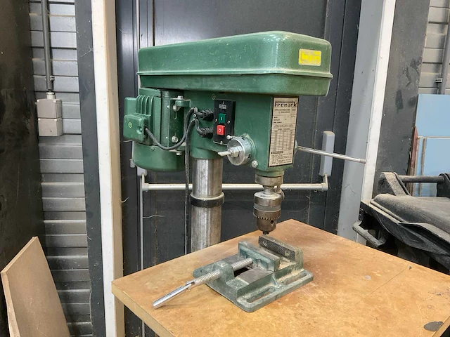 Fremark ch16n tafelboormachine - afbeelding 1 van  8