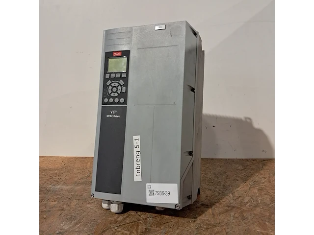 Frequentieregelaar 5.5kw, danfoss, 131b4224 fc-102, grijs / chroom - afbeelding 1 van  5