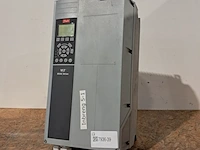 Frequentieregelaar 5.5kw, danfoss, 131b4224 fc-102, grijs / chroom - afbeelding 1 van  5