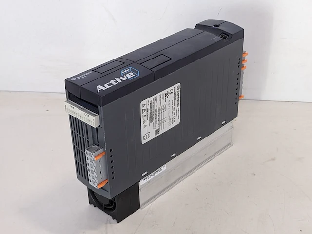 Frequentieregelaar bonfiglioli, vectron active acu 410-15 2 fa - afbeelding 1 van  8
