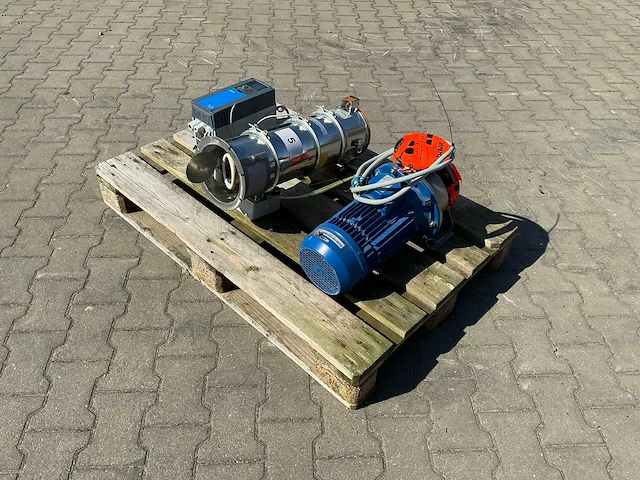 Frequentieregelaar + hopperloader + waterpomp - afbeelding 1 van  10