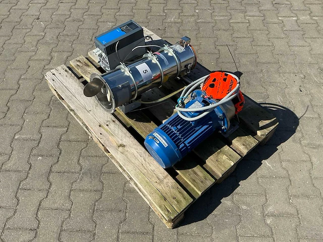 Frequentieregelaar + hopperloader + waterpomp - afbeelding 3 van  10