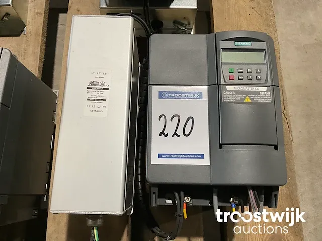 Frequentieregelaar met omvormer - afbeelding 1 van  5