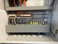 Frequentieregelaar met schakelpaneel - afbeelding 6 van  8