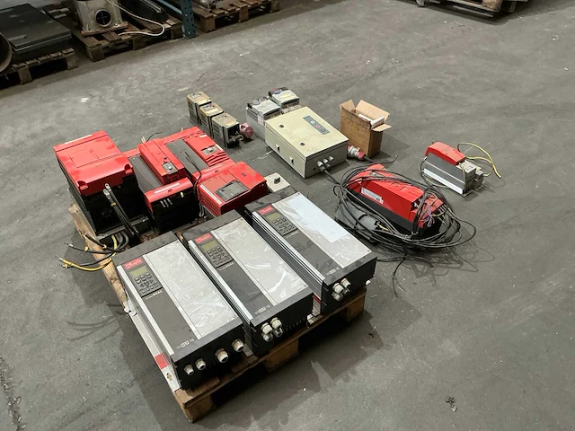 Frequentieregelaars diversen - afbeelding 1 van  15