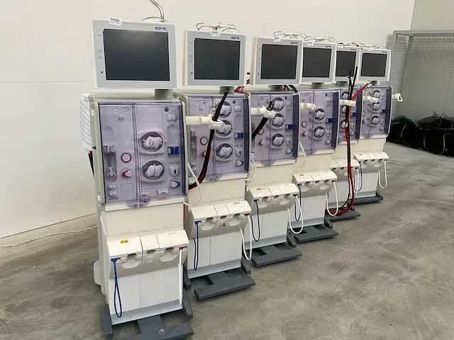 Fresenius - 5008 - dialysis equipment (6x) - afbeelding 1 van  29