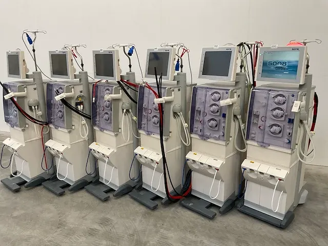 Fresenius - 5008 - dialysis equipment (6x) - afbeelding 12 van  29