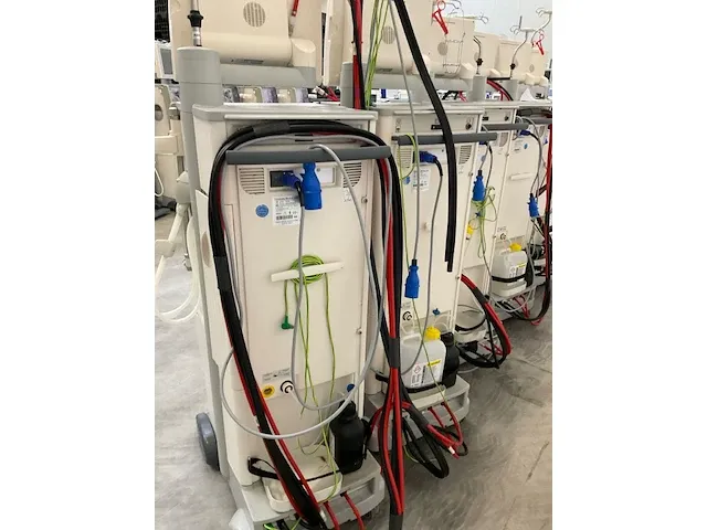 Fresenius - 5008 - dialysis equipment (6x) - afbeelding 23 van  29