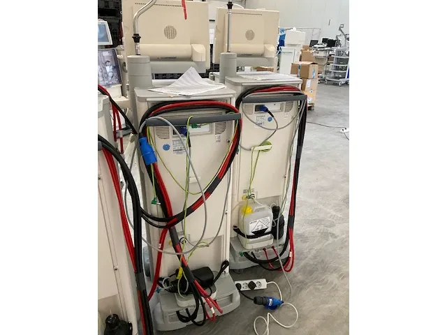 Fresenius - 5008 - dialysis equipment (6x) - afbeelding 25 van  29